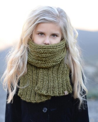 Morya Scarf Cowl Set