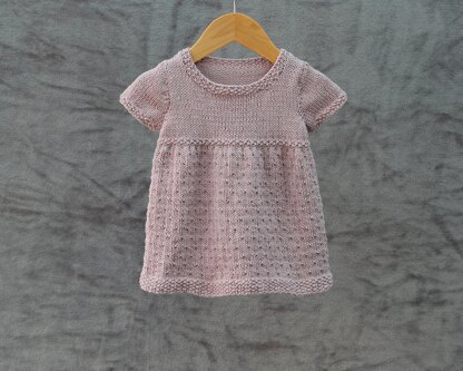 P162 Short Sleeved and Sleeveless Dress