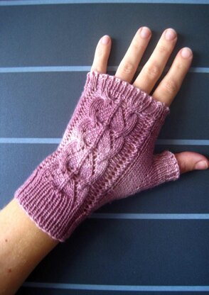 Rosa-Belle Mitts