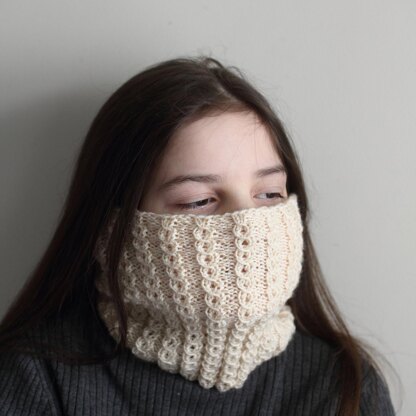 Lark Neck Warmer for DK