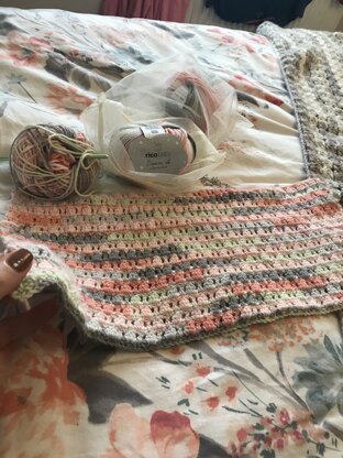 Cluster stitch baby blanket (Rico Baby Dream DK)