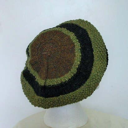 Strata beret - knitting pattern