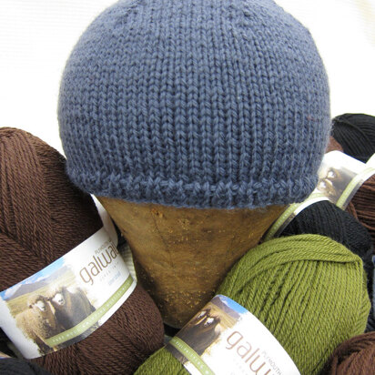 Helmet Liner and Matching Cowl in Plymouth Galway Worsted - F308