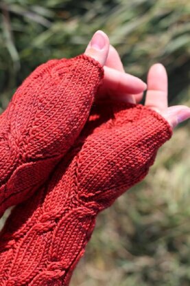 Interwoven Mitts