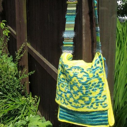 Mackenzie's Messenger Bag - knitting pattern