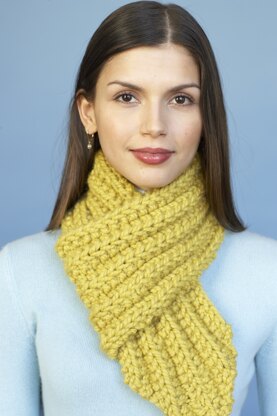 Bulky Rib Mini Scarf in Lion Brand Wool-Ease Thick & Quick - 80984AD