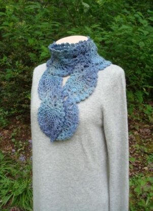 Cascading Pineapples Scarf - PA-301