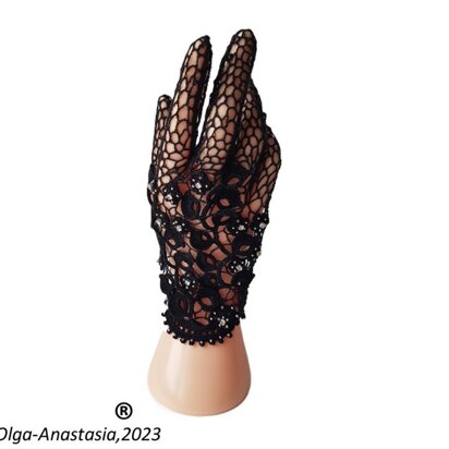 Black lace finger gloves