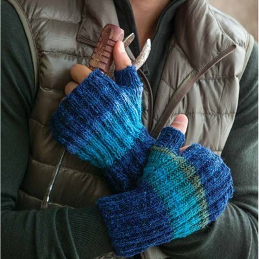 Ribbed fingerless deals gloves knitting pattern