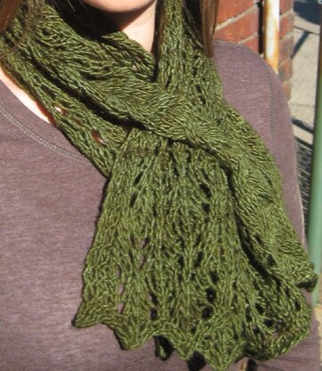 Winding Woods Scarflette