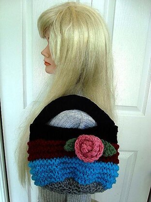 592, KNIT COLOR BLOCK BAG OR PURSE