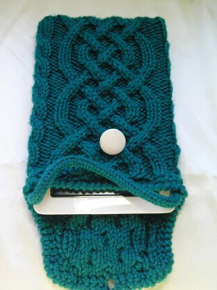 EReader Cabled Cozy