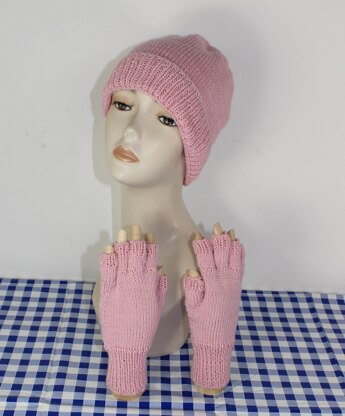 Circular Beanie Hat & Short Finger Gloves
