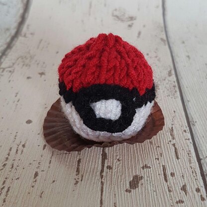 Pokeball Chocolate Cover / Cosy / Favour