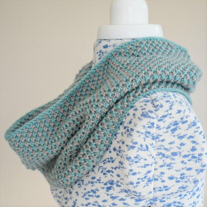 Twisted Knit Tweed Stitch Cowel