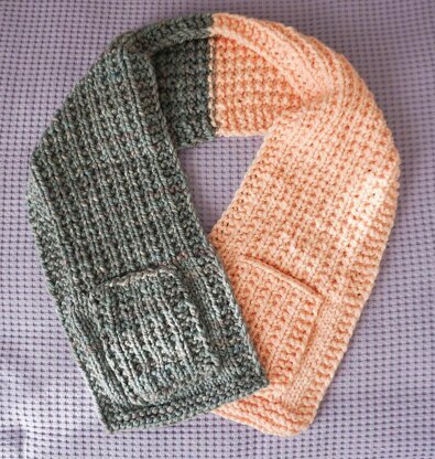 Color Blocked Pocket Scarf