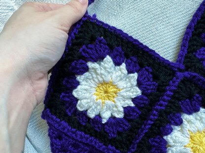 Daisy Granny Square Bag