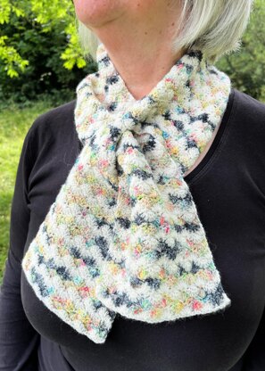Janus Keyhole Scarf
