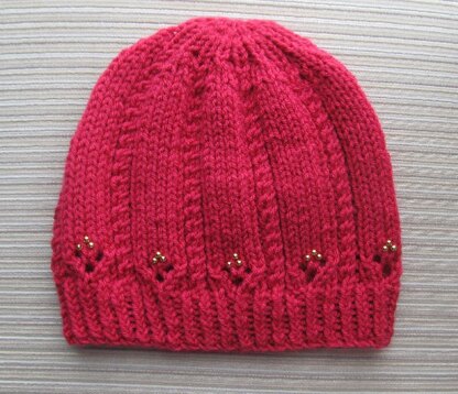Red Hat with Small Lacy Triangles and Beads for a Lady