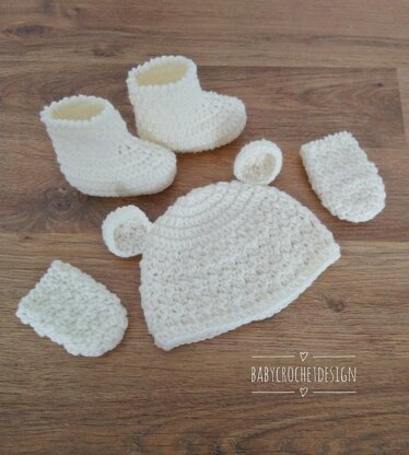 Bunnies and Bears Hat and Bonnet Set
