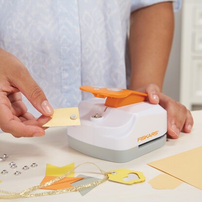 Fiskars Tag Maker Punch - Simple