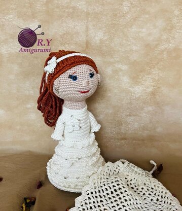 Amigurumi Lala wedding dress