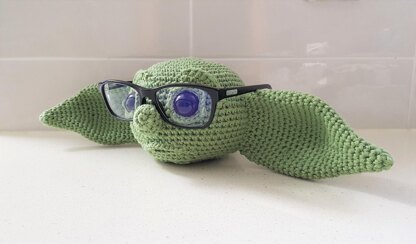 BABY ALIEN GLASSES HOLDER