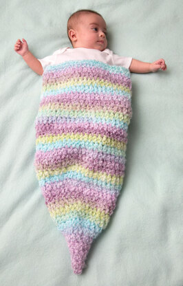 Willow’s Cocoon in Red Heart Snuggle Bunny - LW4174 - Downloadable PDF