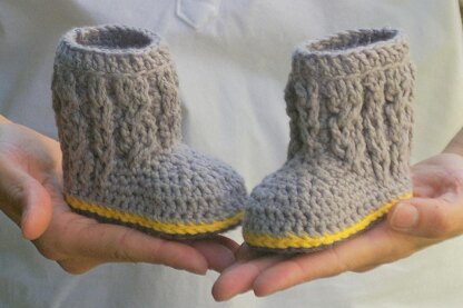 Cable Boots with Easy Cables For Baby Boys or Girls