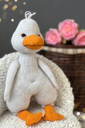 Goose Knitting Pattern