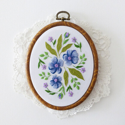 Tamar Purple Blossom Printed Embroidery Kit - 4in