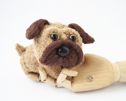 Mini Pug  knitted flat