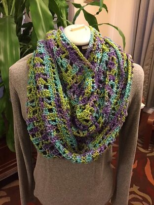 Yuana Infinity Scarf