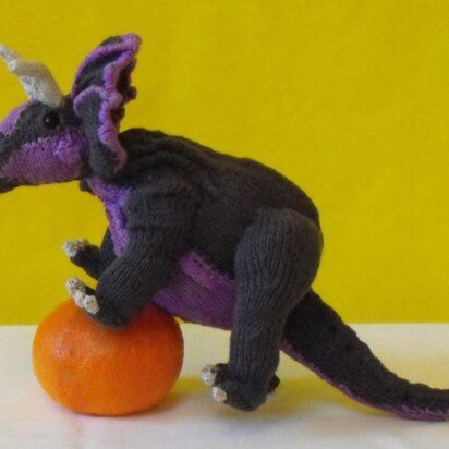 MICRO TRACY TRICERATOPS TOY DINOSAUR KNITTING PATTERN - knitting pattern
