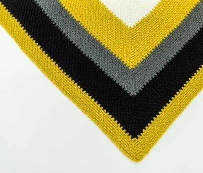 Bee Square Infinity Moss Square Crochet Blanket