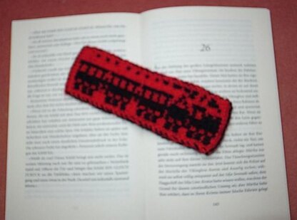 Train bookscarf