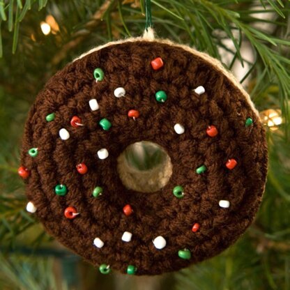 Doughnut Ornament in Red Heart Super Saver Economy Solids - LW2259