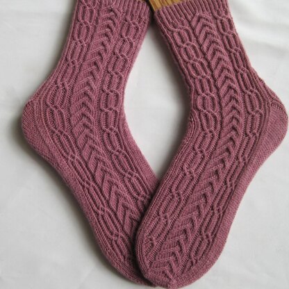 Reusse Alpine Cabled Socks