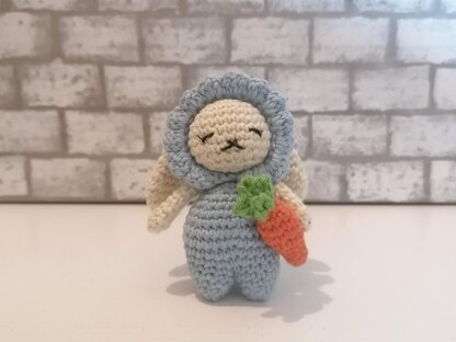 Bunny with Carrot Amigurumi