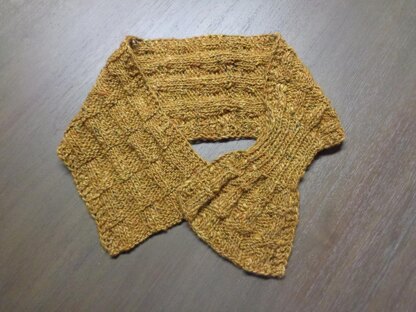 Oro Keyhole Scarf