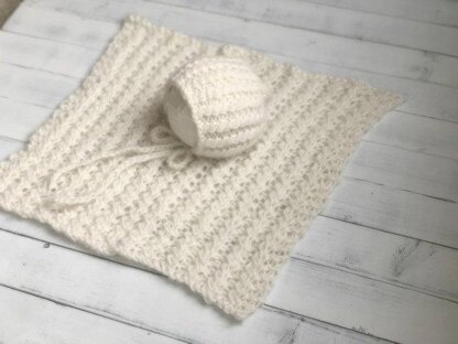 Adi Bonnet and Bump Blanket
