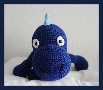 Crochet pattern dino Valentin Blue!