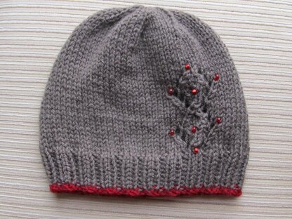 Seamless Hat with Lacy Diamonds and Red Beads in size Adult