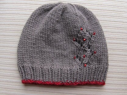 Seamless Hat with Lacy Diamonds and Red Beads in size Adult