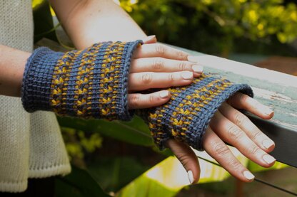 Jindabyne Fingerless Mittens