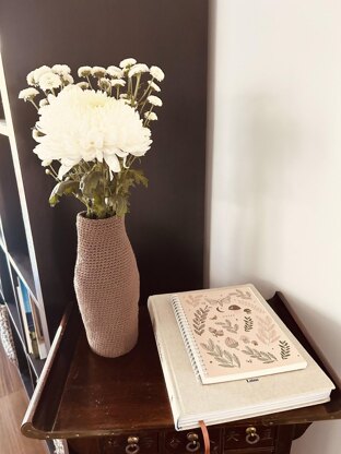 Two classic curvy vases