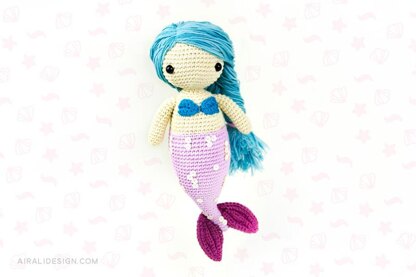 Sandra the amigurumi mermaid
