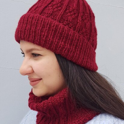 Flowers Hat and Cowl Set - knitting pattern