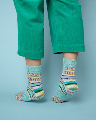 The Essential Cable Socks - Free Knitting Pattern in Paintbox