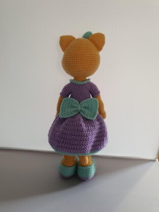 Chloe Cat amigurumi crochet pattern
